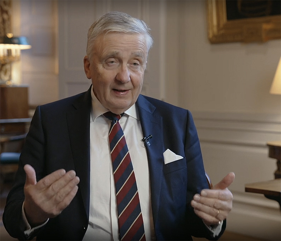 H&auml;r pressas Madeleine i tv &ndash; fr&aring;gorna hon helst slipper!