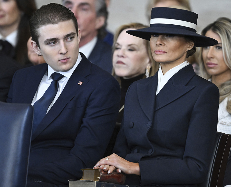 Galna Trump-utspelet om Gr&ouml;nland &ndash; g&ouml;r sonen till prins!