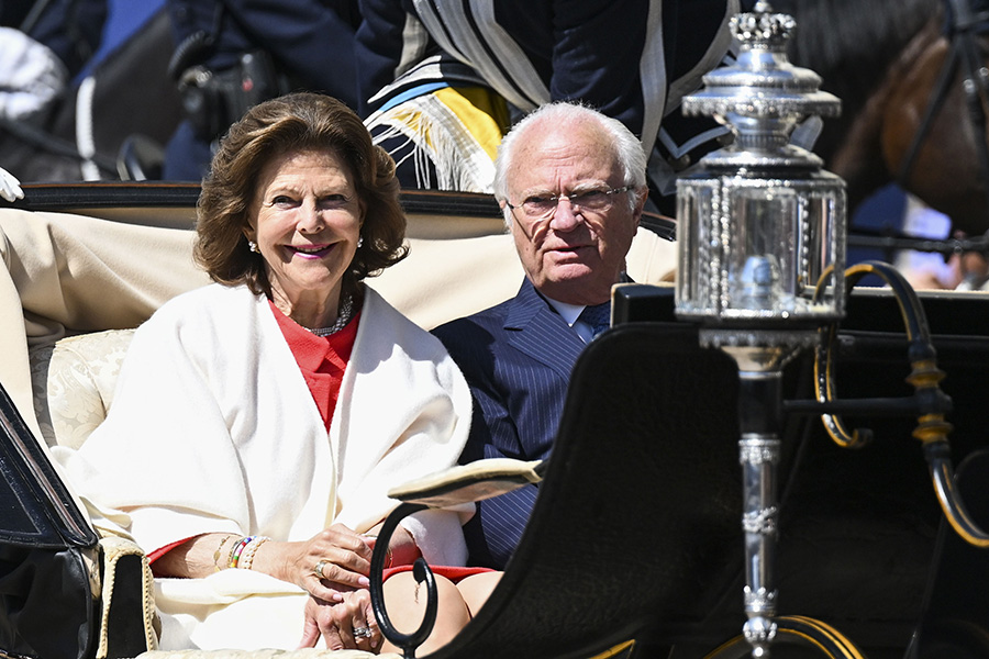 Kungens k&auml;rleksfest med Silvia &ndash; firar 50 &aring;r som gifta