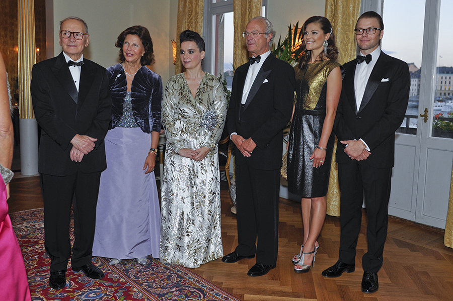 Chockbeskedet till drottning Silvia &ndash; kungliga festen st&auml;lls in