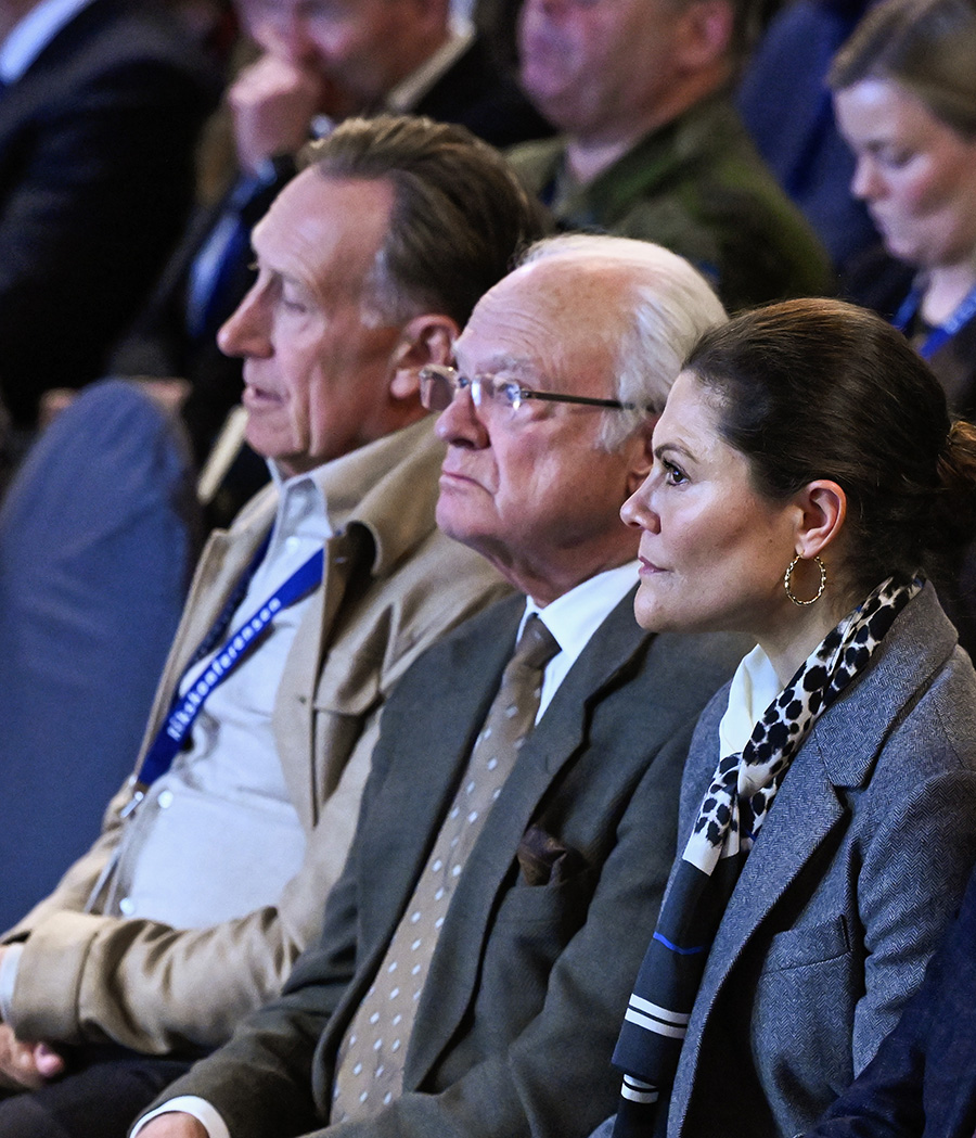 Victoria l&auml;mnar prins Daniel &ndash; syns ensam i fj&auml;llen!