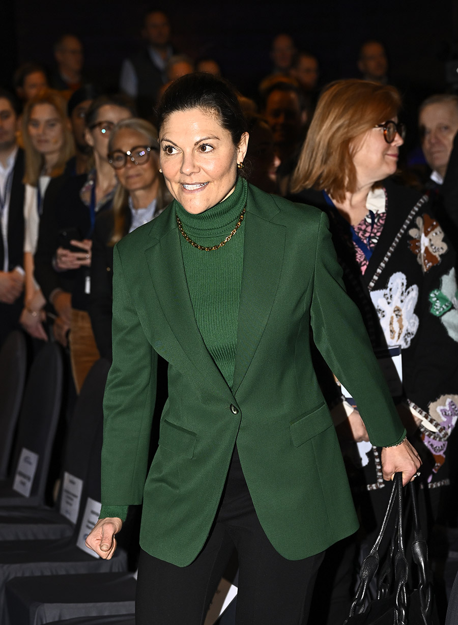 Vilda raseriet mot Victoria &ndash; anklagas f&ouml;r &rdquo;arv av f&ouml;rtryck!&rdquo;