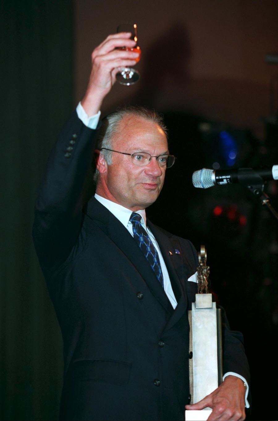 Kungafamiljens privata ny&aring;r &ndash; bilden som &ouml;verraskar!