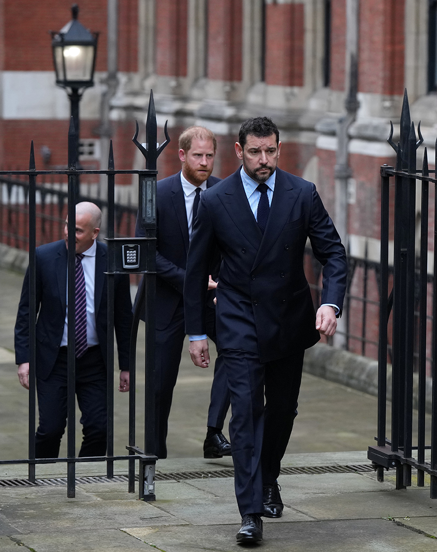 Prins Harry i sista striden &ndash; nu avg&ouml;rs kriget mot tabloiderna