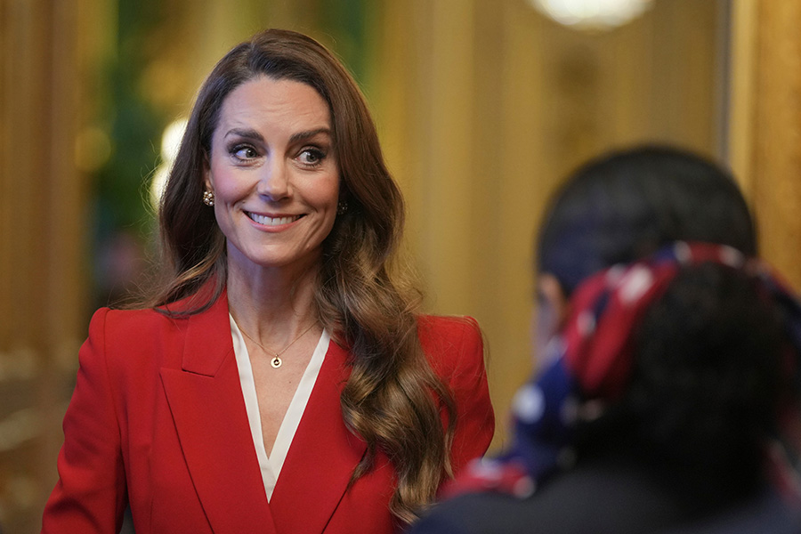 Kate hyllar v&auml;rldsm&auml;starna &ndash; avsl&ouml;jar familjens ok&auml;nda liv