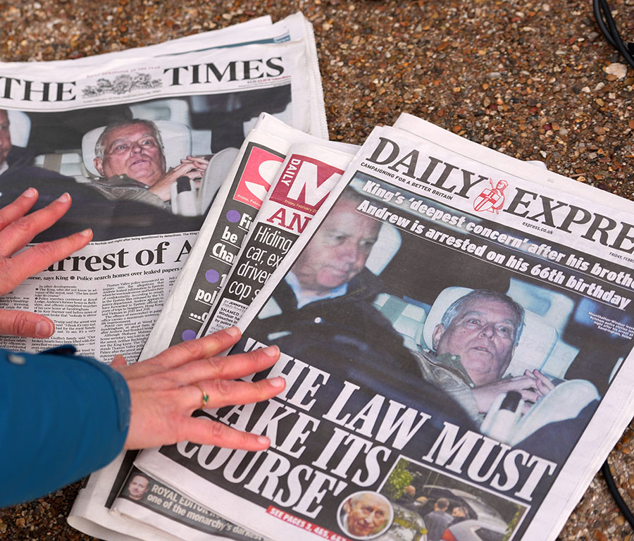 Kung Charles &ouml;verger Andrew &ndash; v&auml;grar betala f&ouml;r advokaterna