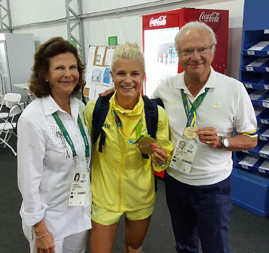 Silvia stoppas av sjukdom &ndash; kungen ensam p&aring; flyget till OS