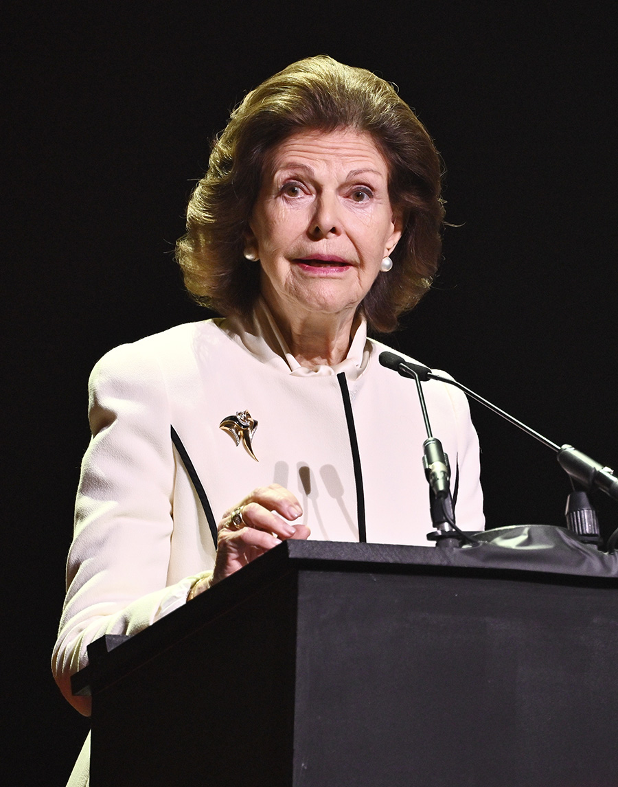 Oro p&aring; slottet &ndash; drottning Silvia pl&ouml;tsligt sjuk igen