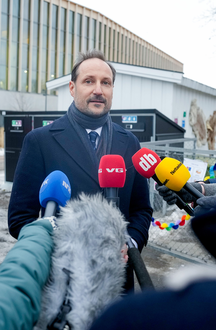 Kronprins Haakon pressad &ndash; v&auml;grar tala om Epstein-h&auml;rvan