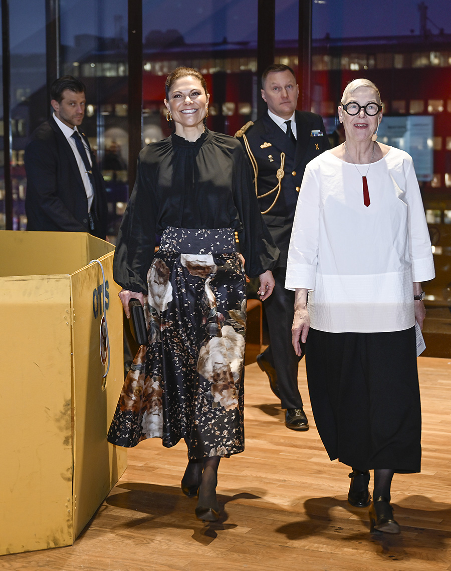 Victoria ensam p&aring; galakv&auml;llen &ndash; d&auml;rf&ouml;r saknades prins Daniel