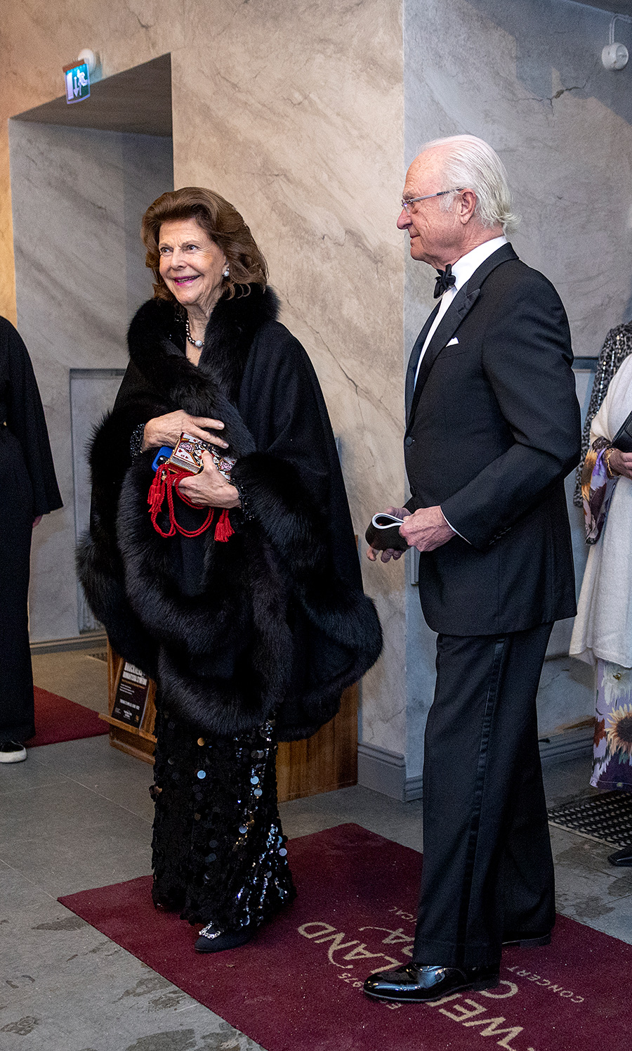 Kungens skratt n&auml;r Silvia visade sig p&aring; r&ouml;da mattan