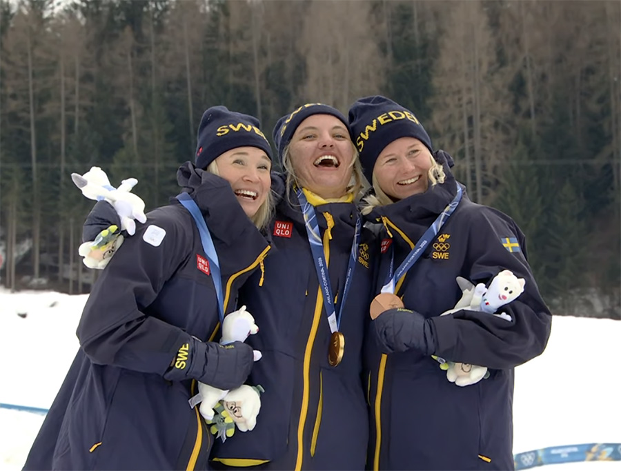 Kungens jubel bland fansen p&aring; OS &ndash; allt f&aring;ngas p&aring; bild