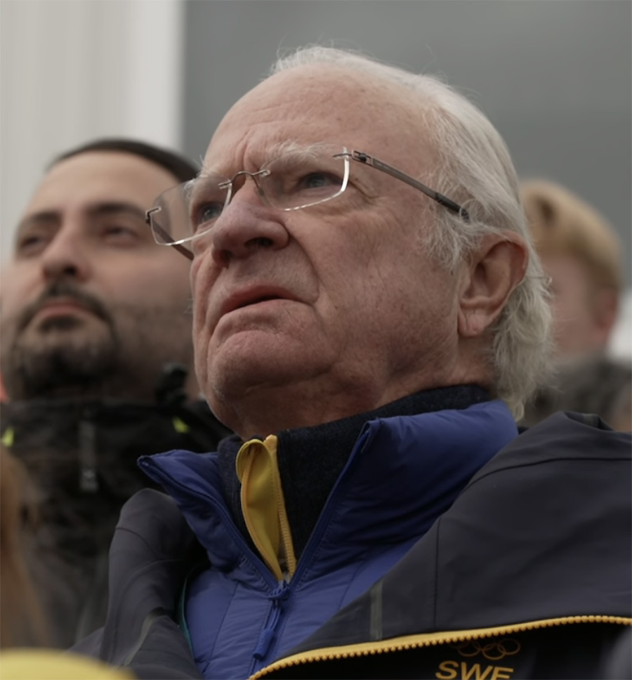 Kungens jubel bland fansen p&aring; OS &ndash; allt f&aring;ngas p&aring; bild