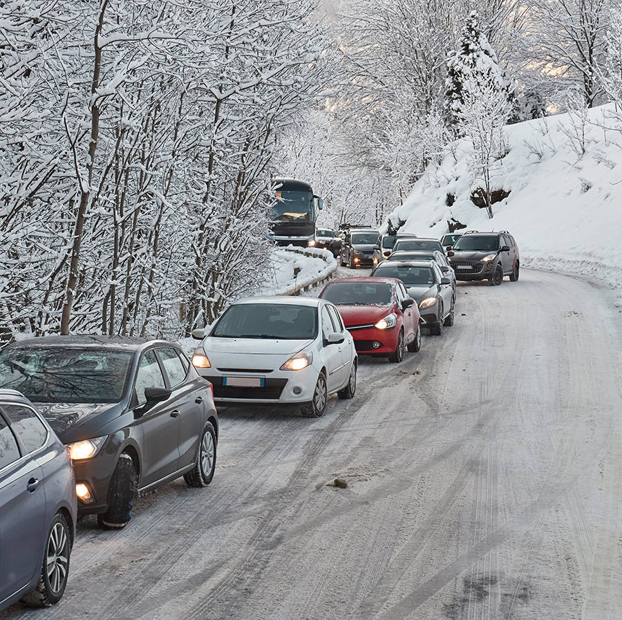 Kungen stoppad p&aring; OS &ndash; fast i sn&ouml;kaoset mitt i Alperna