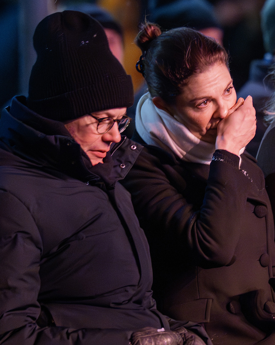 Efter resan med Victoria &ndash; prins Daniel syns inte l&auml;ngre