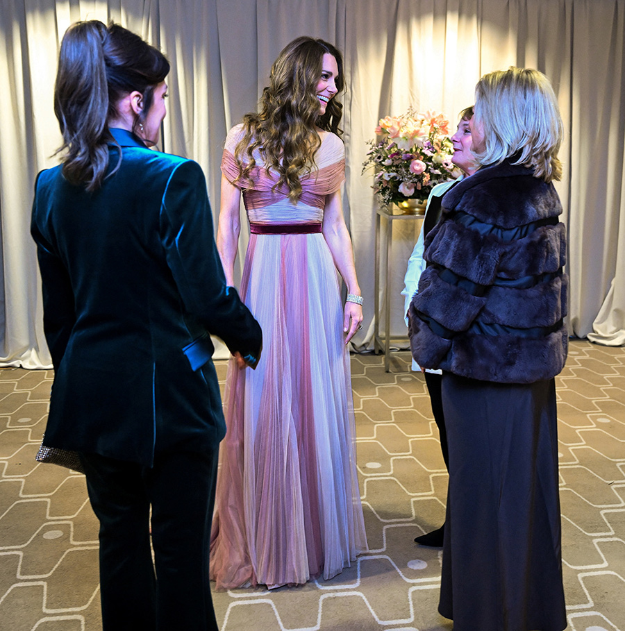 Kate stal showen p&aring; Bafta &ndash; d&auml;rf&ouml;r stack kl&auml;nningen ut