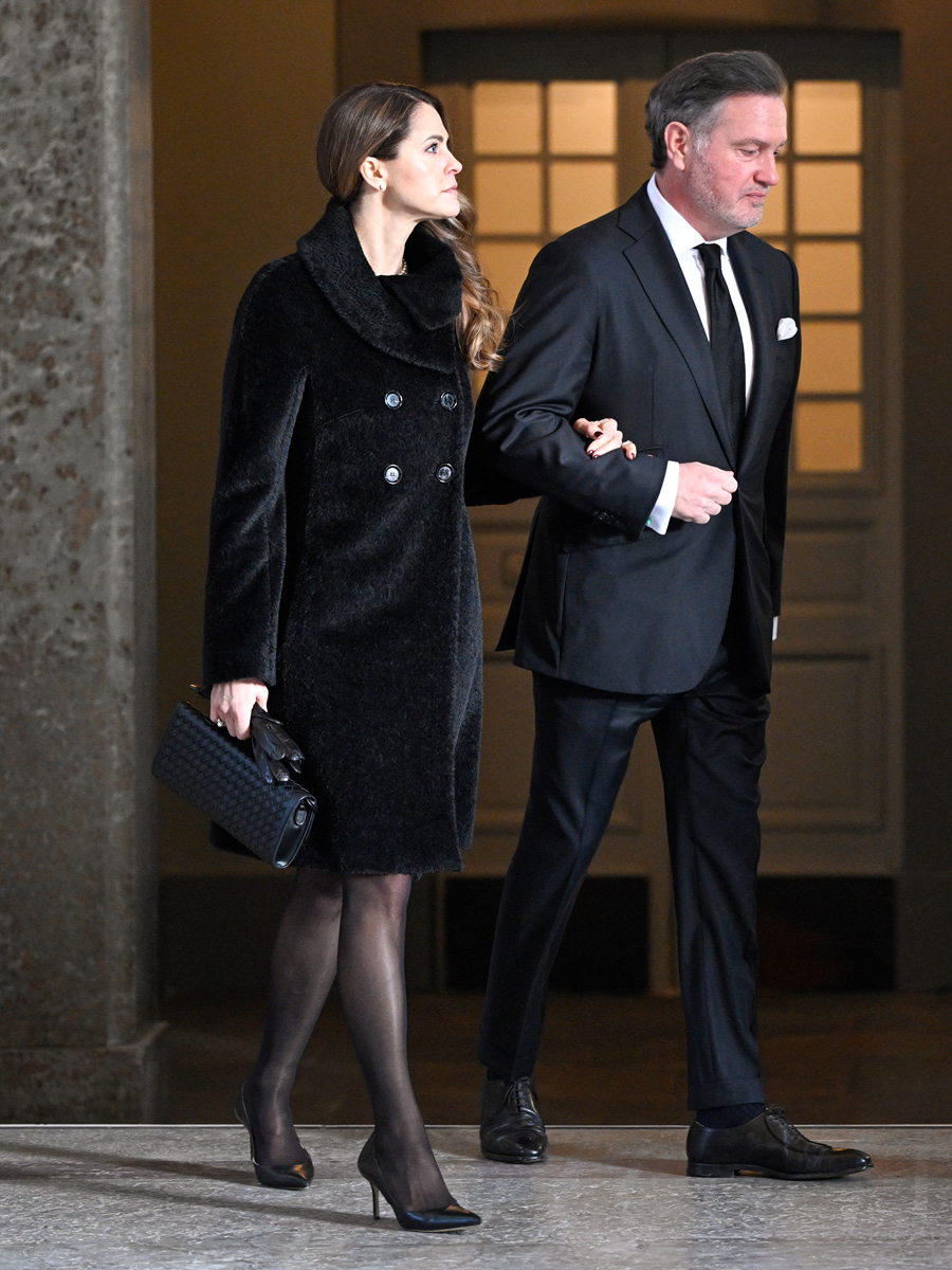 Madeleine k&auml;mpade med k&auml;nslorna &ndash; Chris t&auml;tt intill