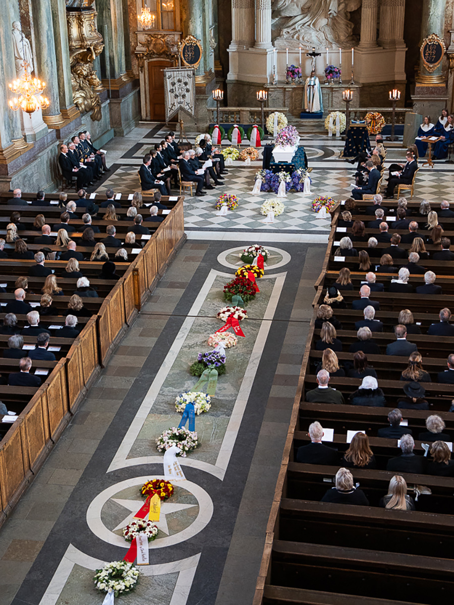 Madeleine k&auml;mpade med k&auml;nslorna &ndash; Chris t&auml;tt intill