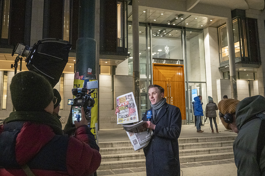 Marius akut f&ouml;rd till sjukhus &ndash; Mette-Marit vid hans sida