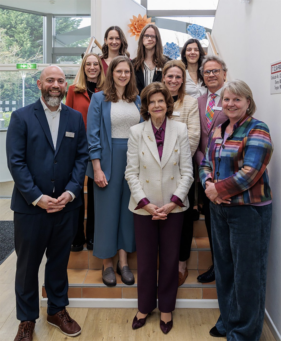 Silvia tillbaka i D&uuml;sseldorf &ndash; drottningens lyxiga stilsucc&eacute;