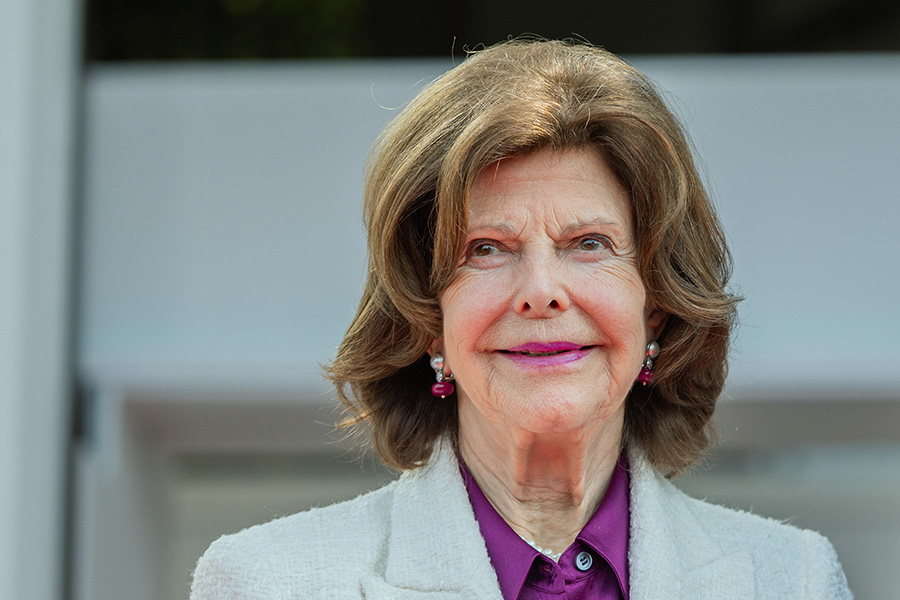 Silvia tillbaka i D&uuml;sseldorf &ndash; drottningens lyxiga stilsucc&eacute;