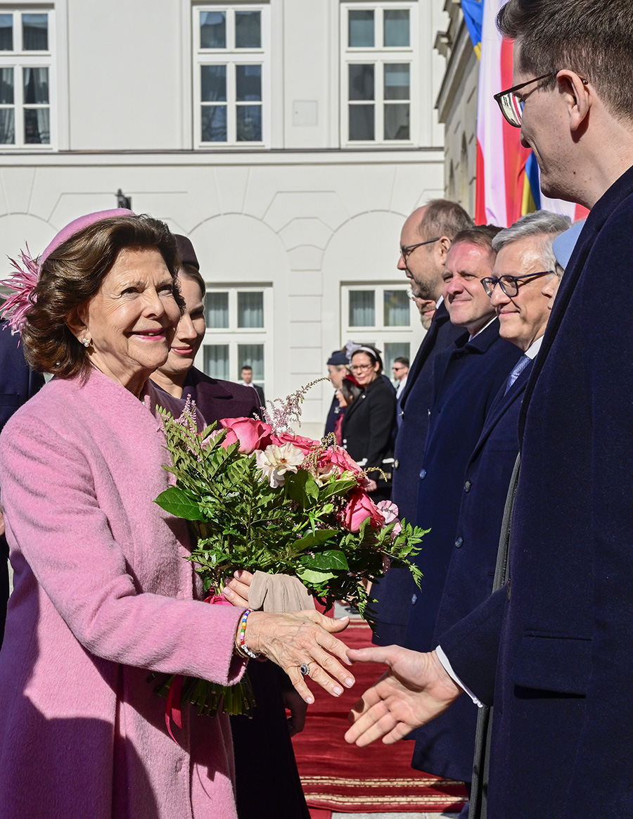 Silvias rosa panglook i Polen &ndash; alla fastnade f&ouml;r detaljen