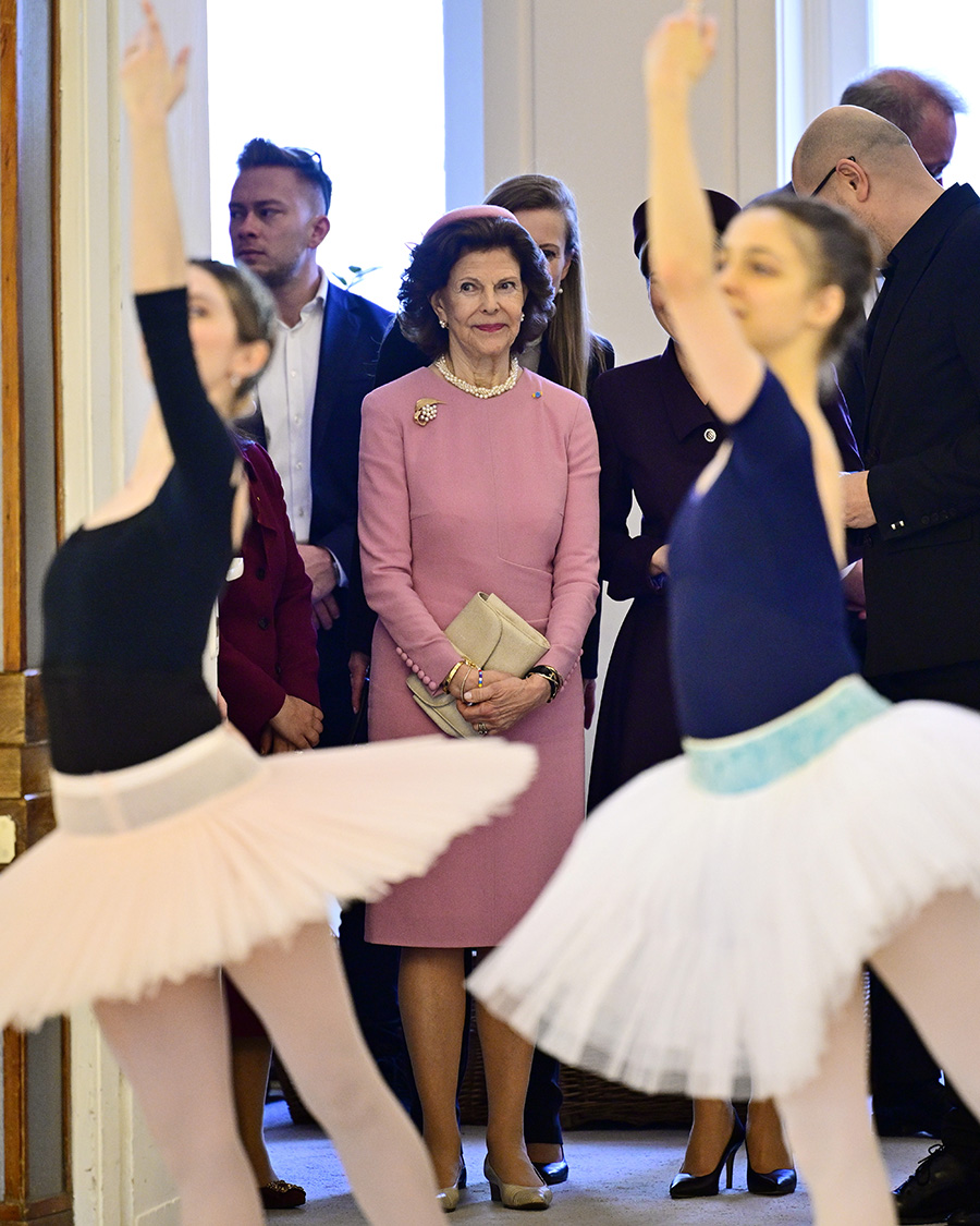 Silvias rosa panglook i Polen &ndash; alla fastnade f&ouml;r detaljen