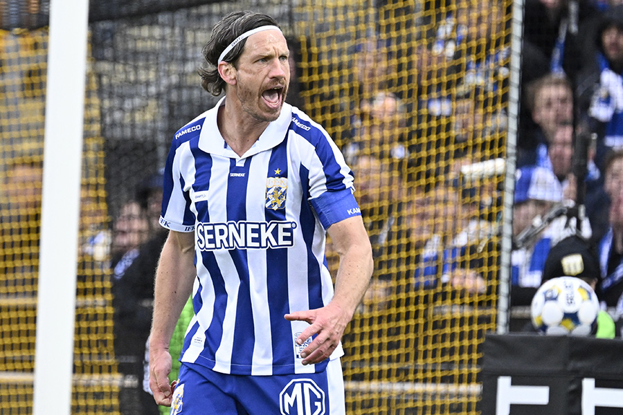 Silvias intima stund med kungen &ndash; 39-&aring;ring syns filma bakom