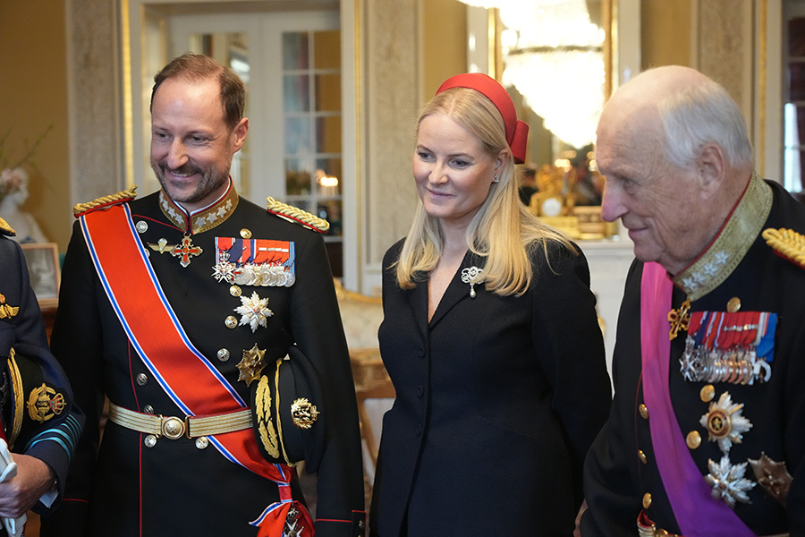 Mette-Marit tillbaka &ndash; f&ouml;rsta bilderna v&auml;cker nya fr&aring;gor