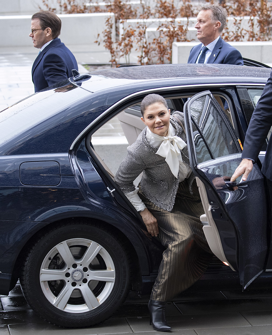 Victorias stilsucc&eacute; p&aring; slottet &ndash; favoritjackan stal showen