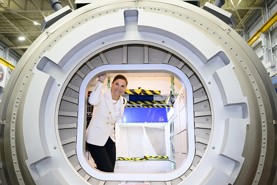 Victoria f&aring;r pl&ouml;tsligt svar fr&aring;n rymden &ndash; f&aring;ngas direkt p&aring; bild