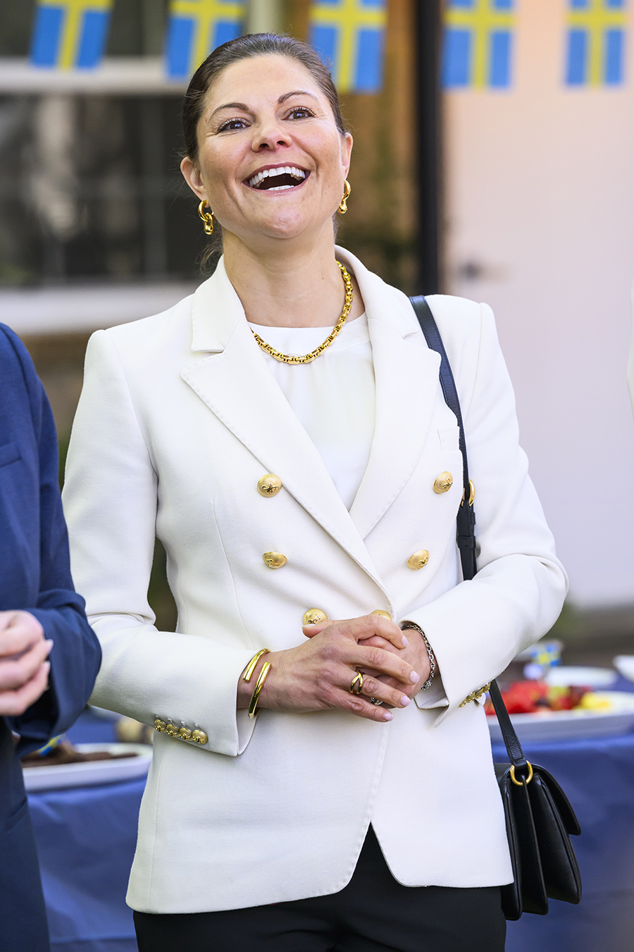 Victoria f&aring;r pl&ouml;tsligt svar fr&aring;n rymden &ndash; f&aring;ngas direkt p&aring; bild