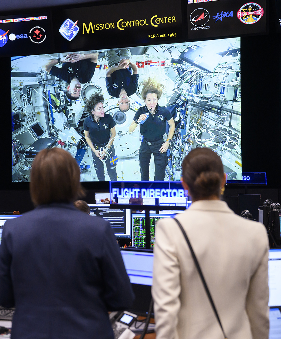 Victoria f&aring;r pl&ouml;tsligt svar fr&aring;n rymden &ndash; f&aring;ngas direkt p&aring; bild