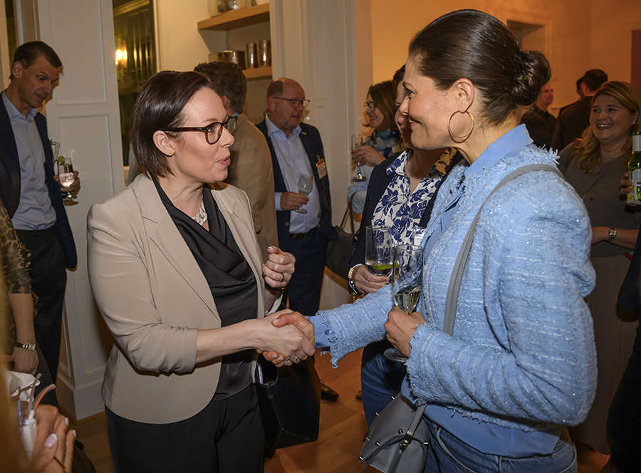 Victoria tappar hakan i Texas &ndash; alla undrar samma sak