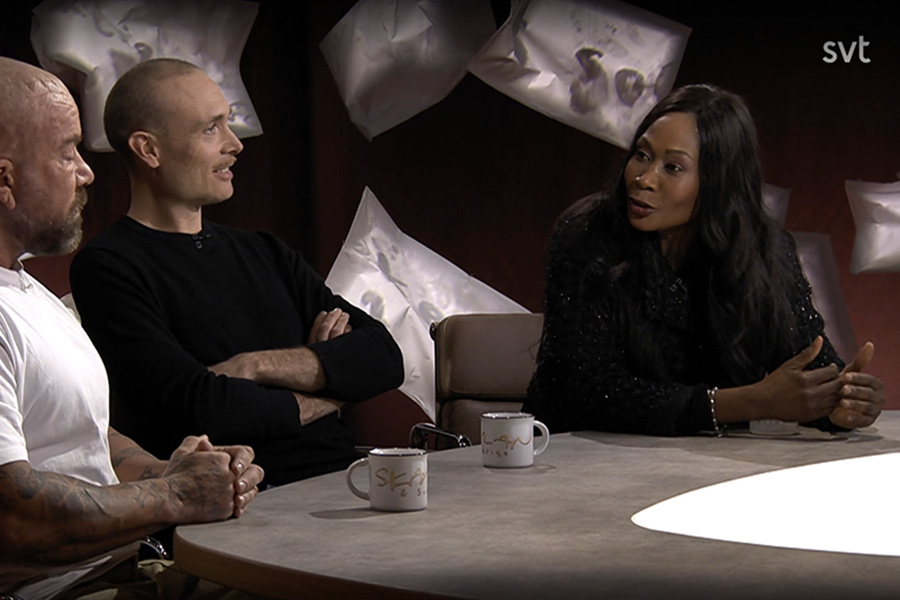 Kungen stoppad av polis &ndash; orden f&aring;r alla att reagera