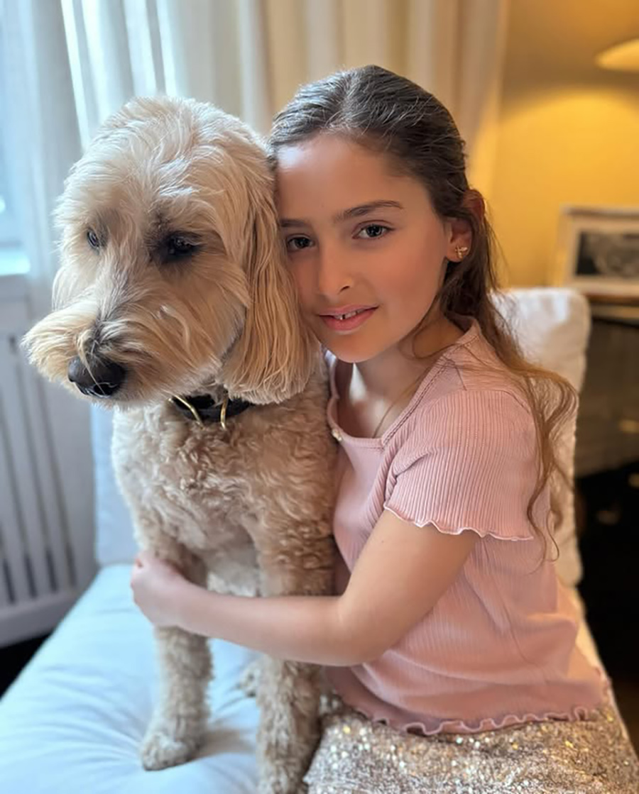 Madeleine delar nya bilden p&aring; Adrienne &ndash; fyller 8 &aring;r i dag!