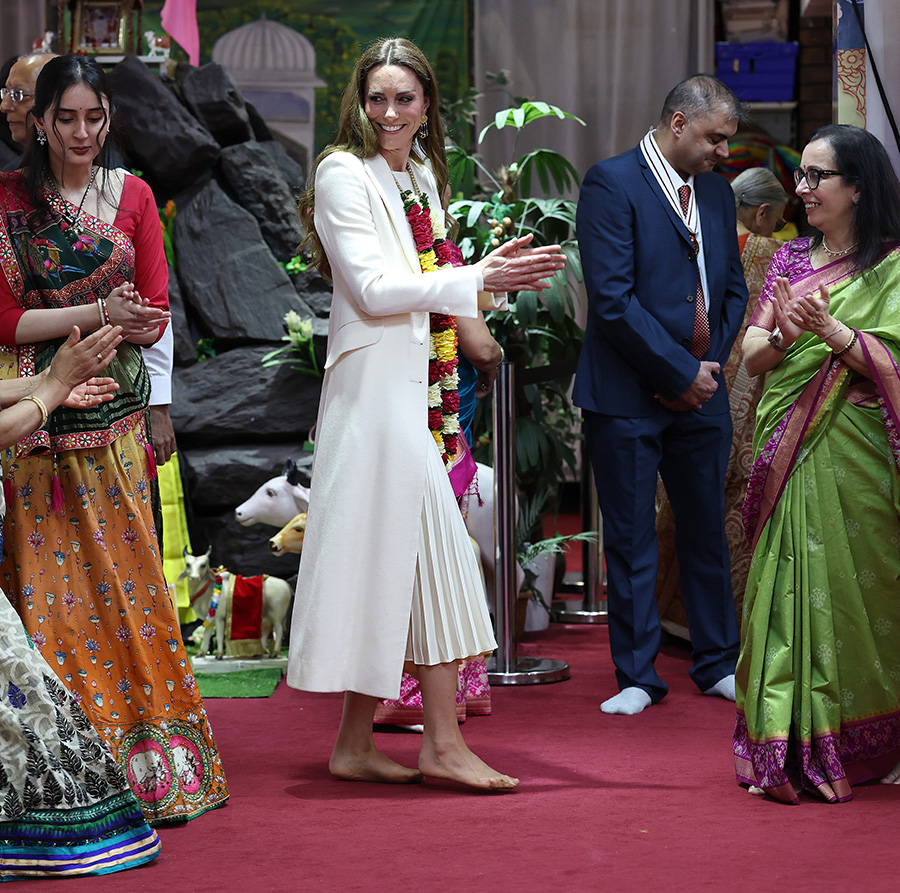 Kates ov&auml;ntade resa &ndash; d&ouml;k upp 50 mil fr&aring;n William