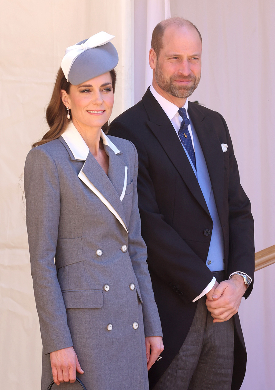 kate skickar hemlig signal – charles pekas ut bakom draget 2 Kate skickar hemlig signal – Charles pekas ut bakom draget