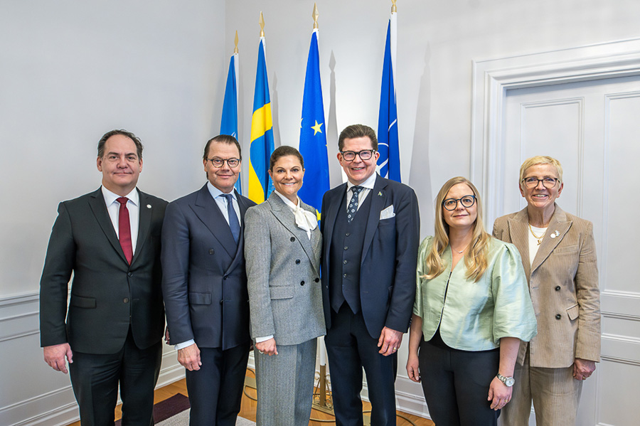 Nya bilderna p&aring; Victoria och Daniel &ndash; f&aring;r alla att reagera