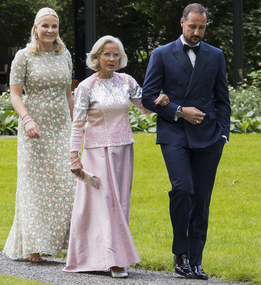 Mette-Marits mamma agerar &ndash; kliver fram i Marius-skandalen