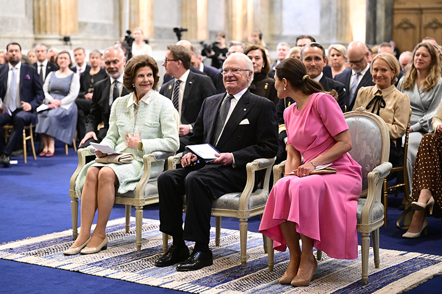 Victorias rosa kl&auml;nning v&auml;cker reaktioner &ndash; h&auml;r &auml;r varf&ouml;r