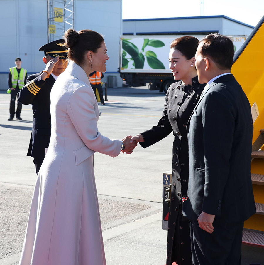 Bild-Extra: H&auml;r tar Victoria emot kungens f&ouml;rsta VIP-g&auml;ster