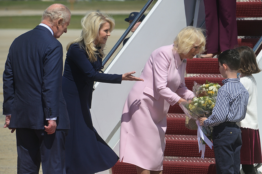 Kung Charles och Camilla i USA &ndash; st&ouml;ttar Trump efter skotten