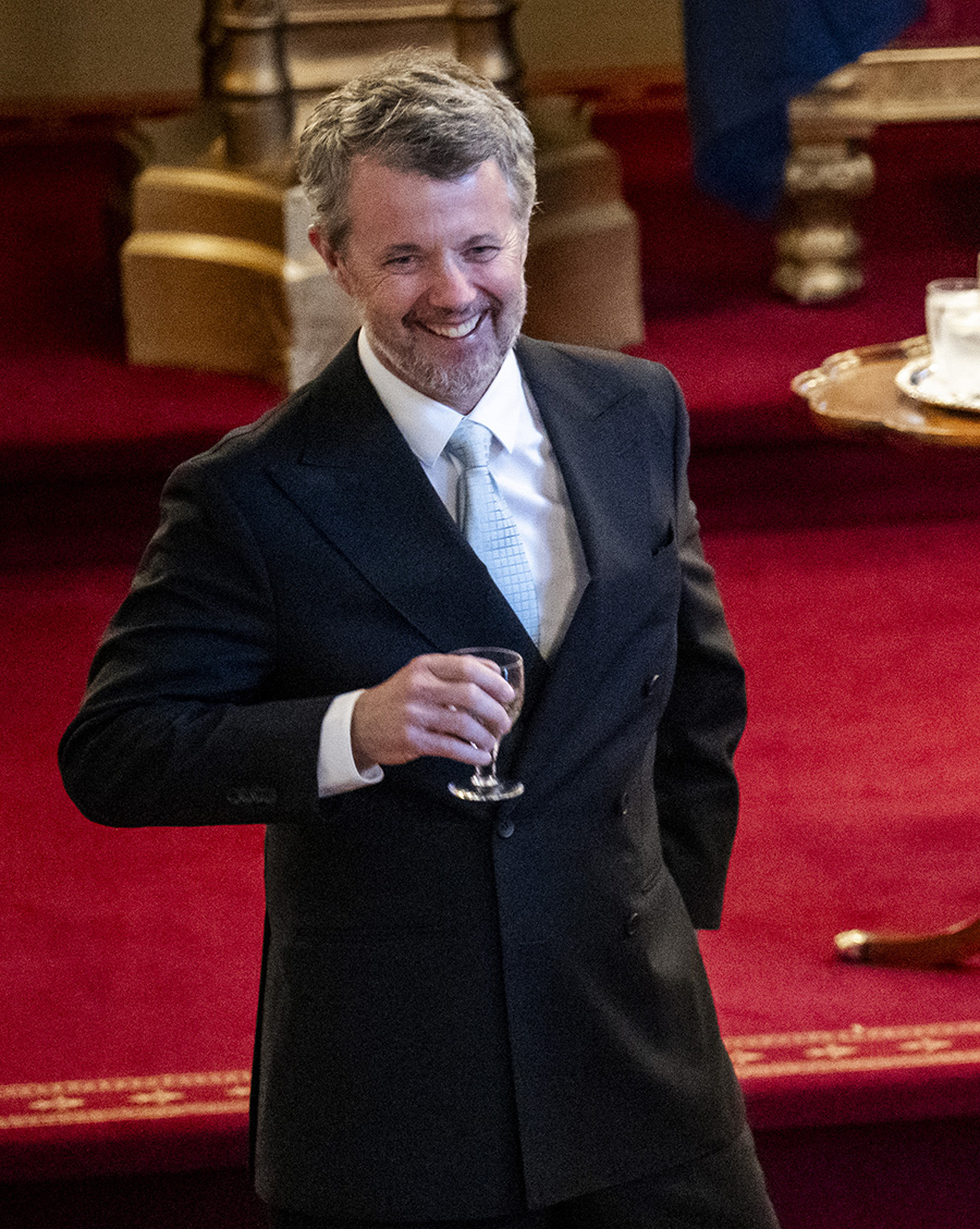 Kung Frederiks lyxg&aring;va avsl&ouml;jad &ndash; enorma&nbsp;prislappen