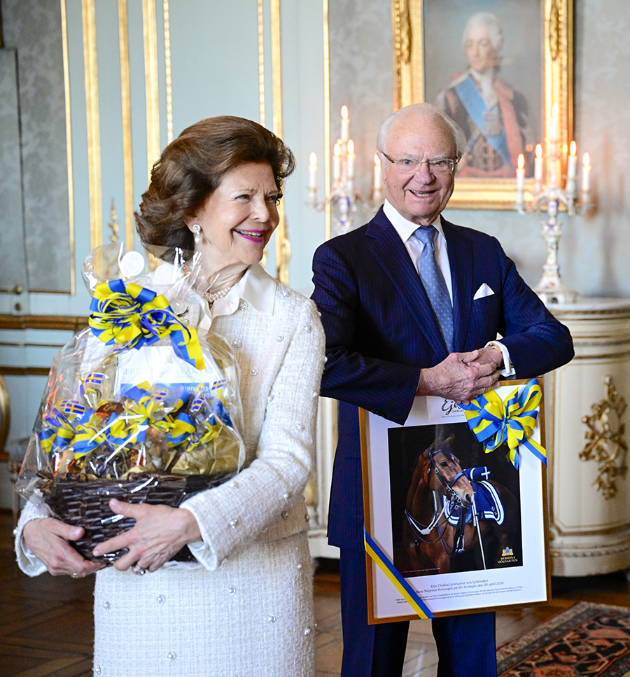 Kungens pampiga 80-&aring;rsfest &ndash; h&auml;r &auml;r g&aring;van som sl&aring;r allt