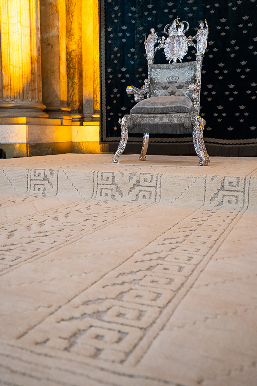 Ofattbara lyxg&aring;van &ndash; kungens f&ouml;rsta 80-&aring;rspresent avsl&ouml;jad