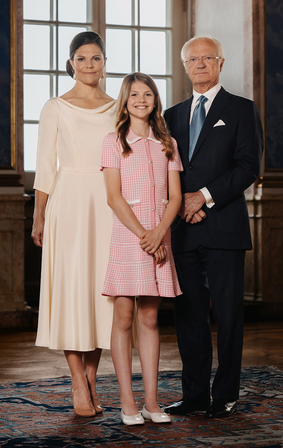 Kungens nya ord om Estelle &ndash; avsl&ouml;jar allt om barnbarnen