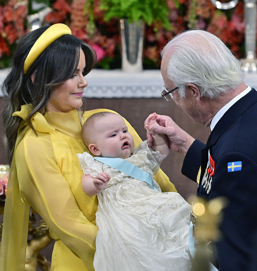 Kungens nya ord om Estelle &ndash; avsl&ouml;jar allt om barnbarnen