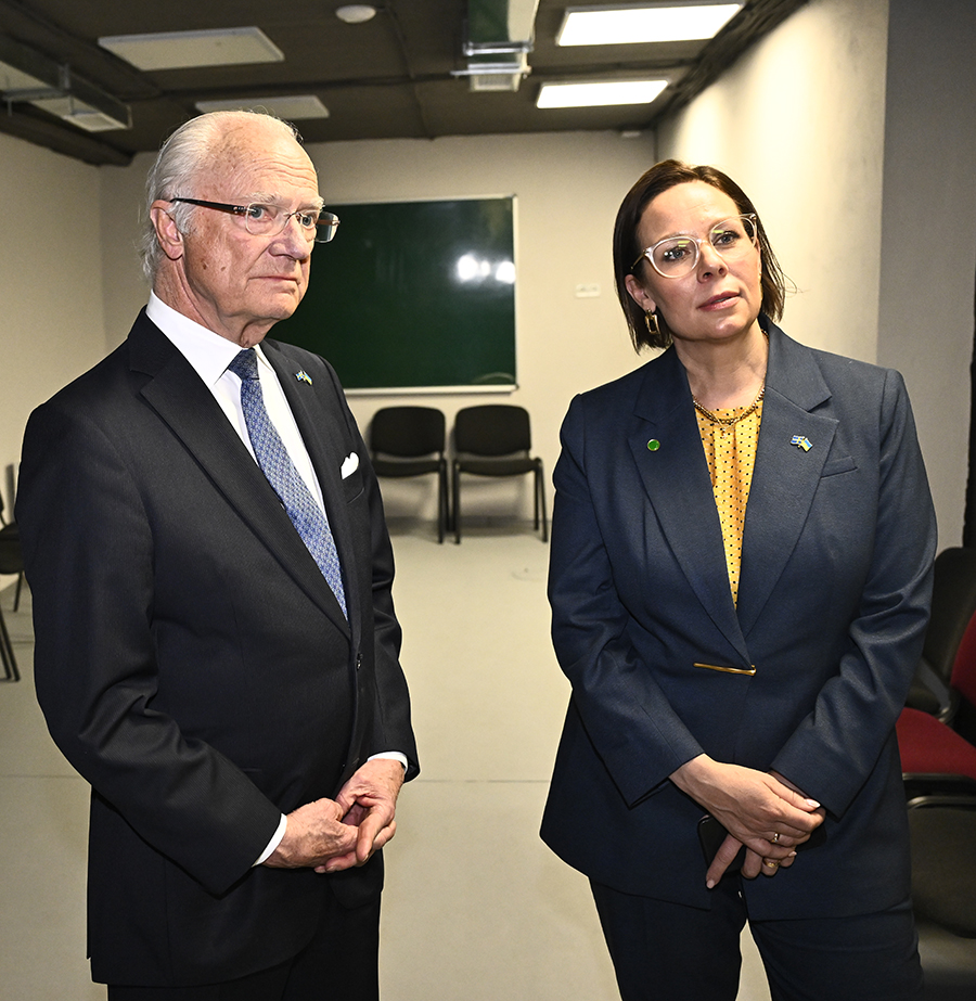 Kungen utnyttjas i smutsig bluff &ndash; hovet rasar: &rdquo;Fult och fel!&rdquo;