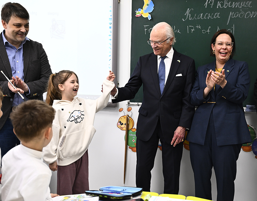 Kungen utnyttjas i smutsig bluff &ndash; hovet rasar: &rdquo;Fult och fel!&rdquo;